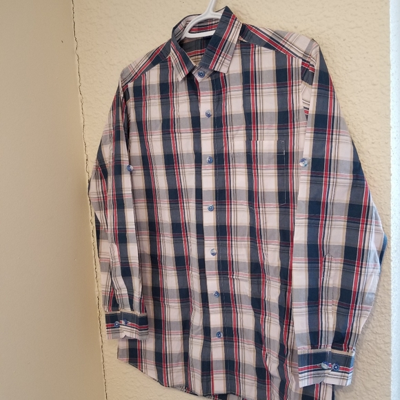 BEST Button-Up - Picture 1 of 5